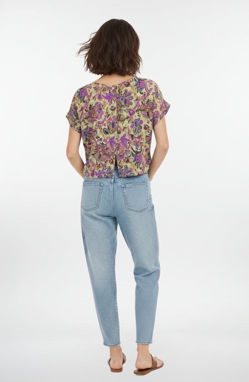 Top con botones en la espalda "Be Mine"