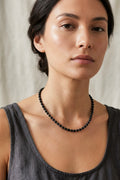 Collar de lava y hematita