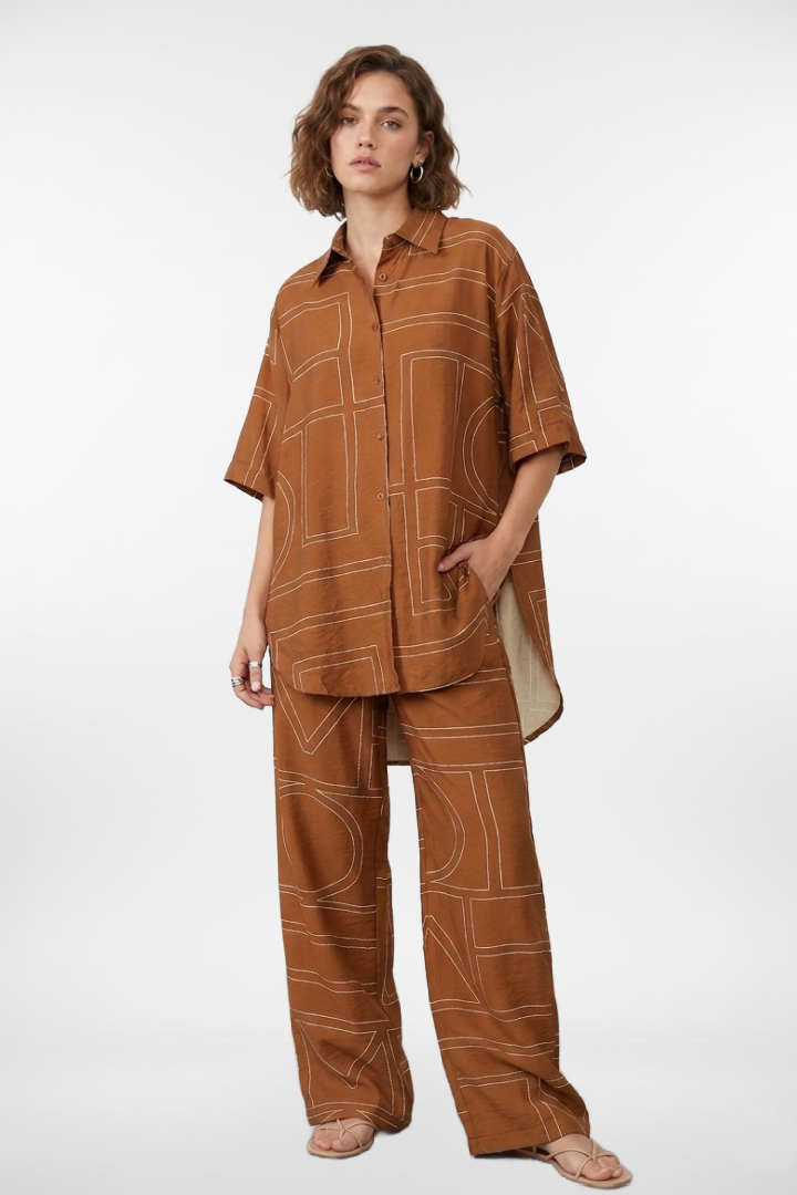 Modern Lines Two-Piece Set