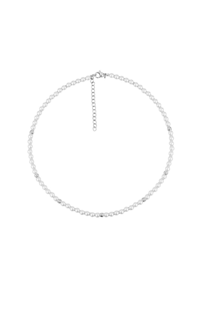 Ras de cou moderne avec perles