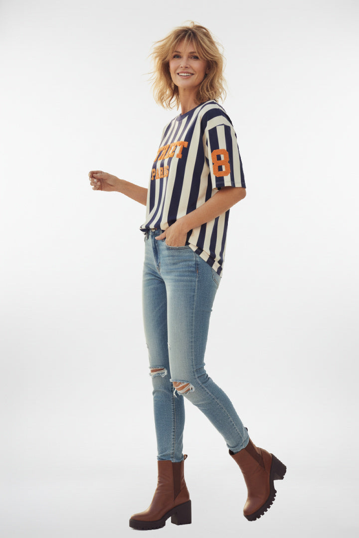 Camiseta relaja a rayas gráficas de París