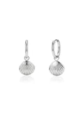 Pendientes de aro con charm de concha marina