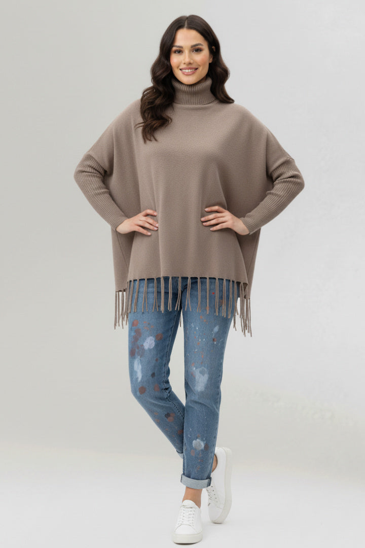 Pull à col montant en tricot avec franges