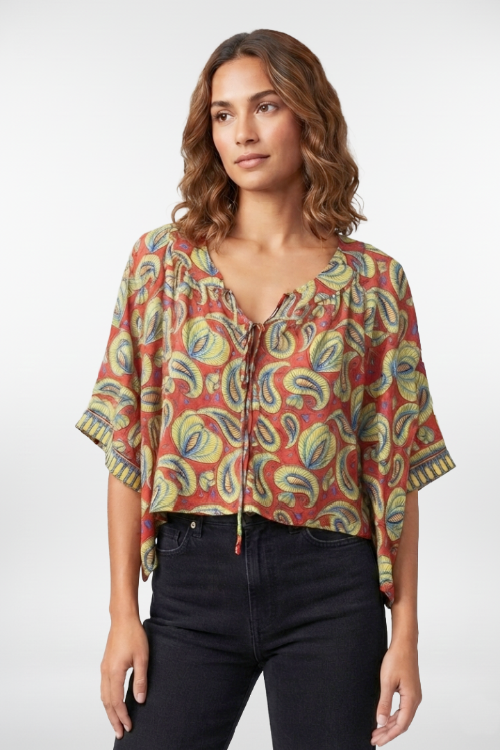 Unwind Lounge Top