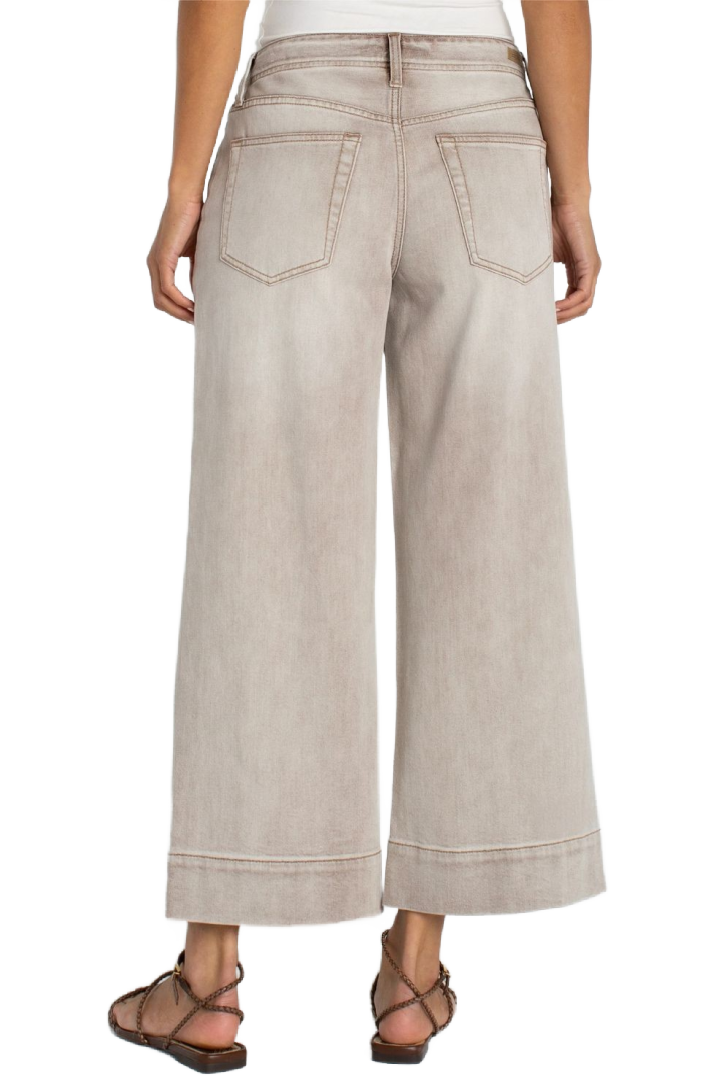 Weekender Crop Antique Wash