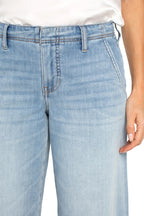 Weekender Wide Leg Light Wash